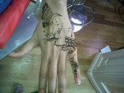 TEMPORARY HENNA TATTOO/HENNA BODY ART